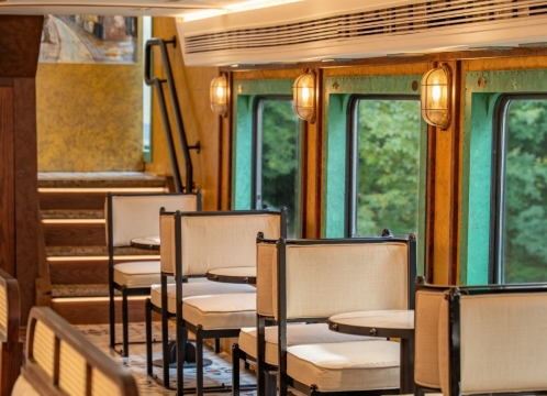 ハノイ2階建て観光列車